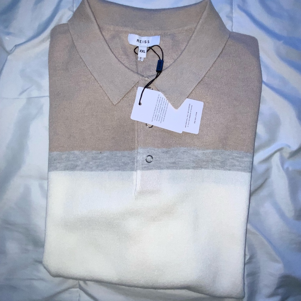 Reiss means shirt half sleeves Size XXL Pit to Pit  23” Brand new with tags.